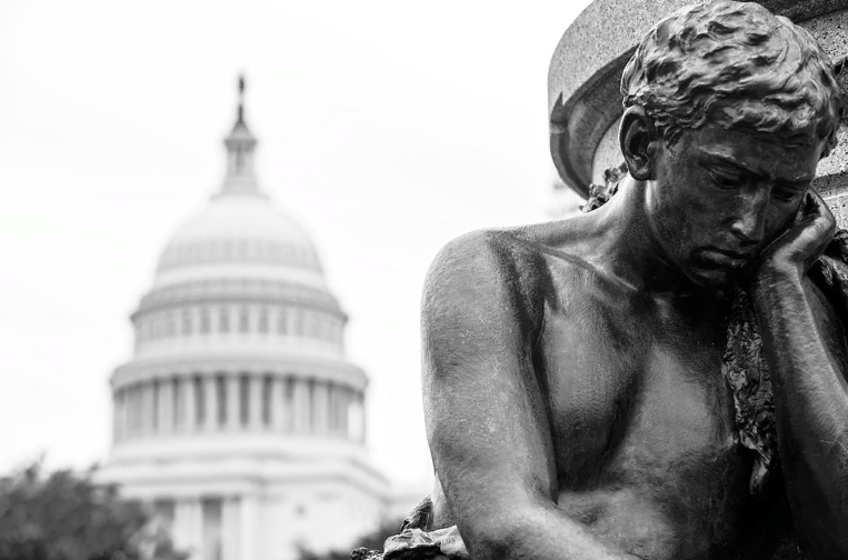 У здания Конгресса США. Источник: https://pixabay.com 
