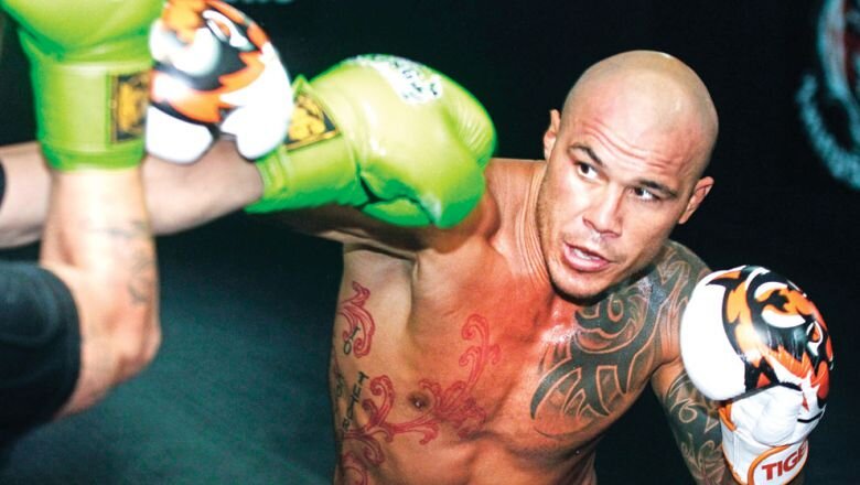 Роджер Уэрта в попытках перезапустить карьеру подолгу тренировался в Тайланде.