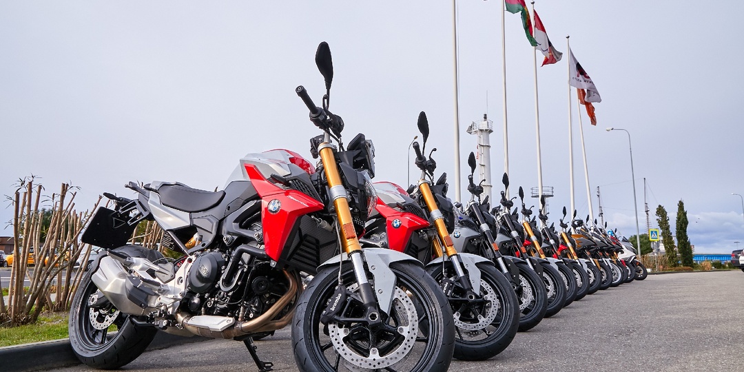 Российская премьера и тест нейкеда BMW F 900 R. Из неопубликованного в "Мотоэксперте"