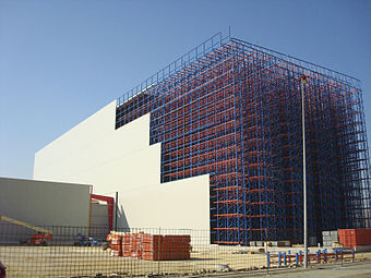 Пример использования сэндвич-панелей.