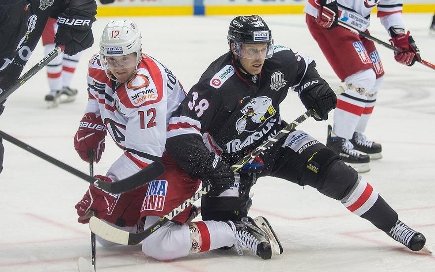 Трактор хоккейный клуб. Трактор автомобилист 2012. Трактор vs автомобилист. Когда. Трактор хоккей.