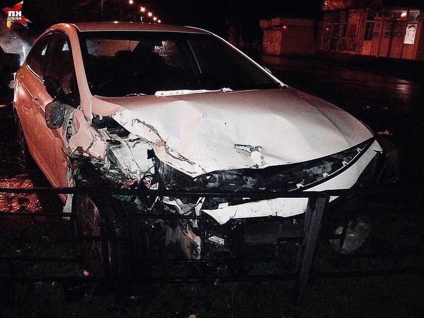 Вот так товарищ "прокатил" свою девушку