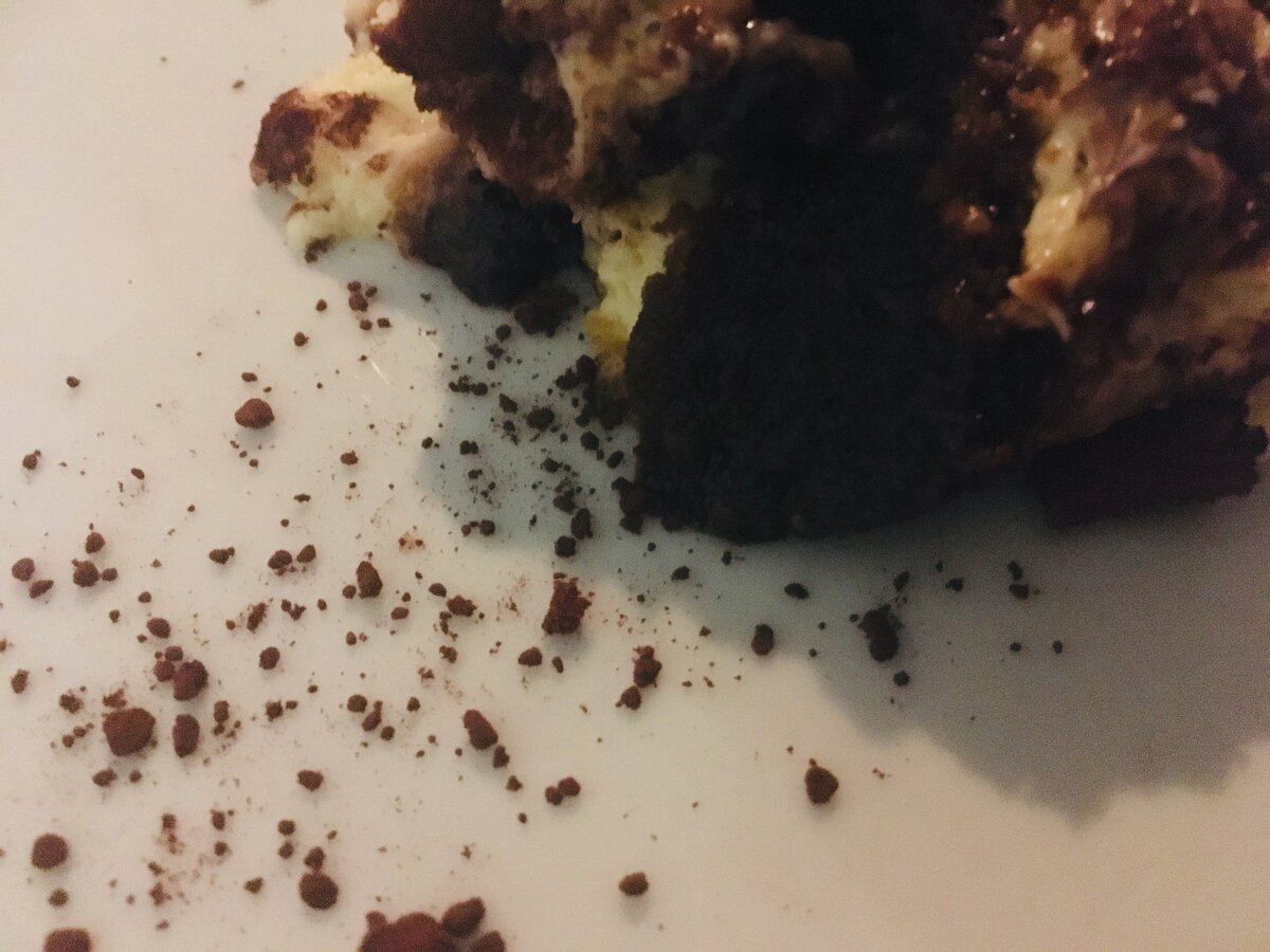 Фото: Piano Piano (очень кофейный и слишком сладкий тирамису в ресторане после ужина)