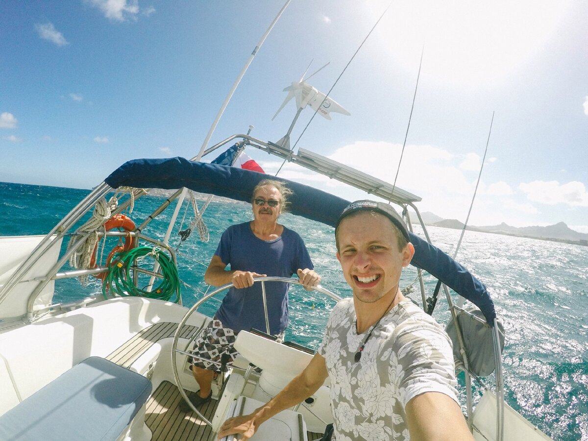 Пересекая атлантику. Фёдор конюхов путешественник. Путешественник переплыл море на яхте 30. Федор конюхов. Путешественник переплыл море на яхте 30.