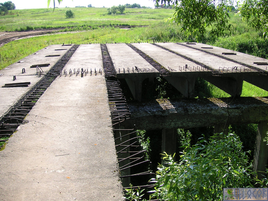 Недостроенный мост через реку Бол. Березуй