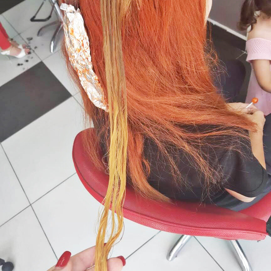 Благодаря тесту ученики моих курсов без страха работают с хной, выводят из черного в блонд и точно могут сказать клиенту сколько и каких процедур ему потребуется для достижения желаемого результата 