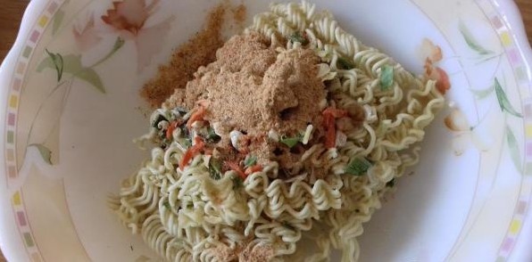 Самое вкусное что я пробовал, правда чувствуется что вкус неоднозначен и на самом деле квисти чувствуется по другому