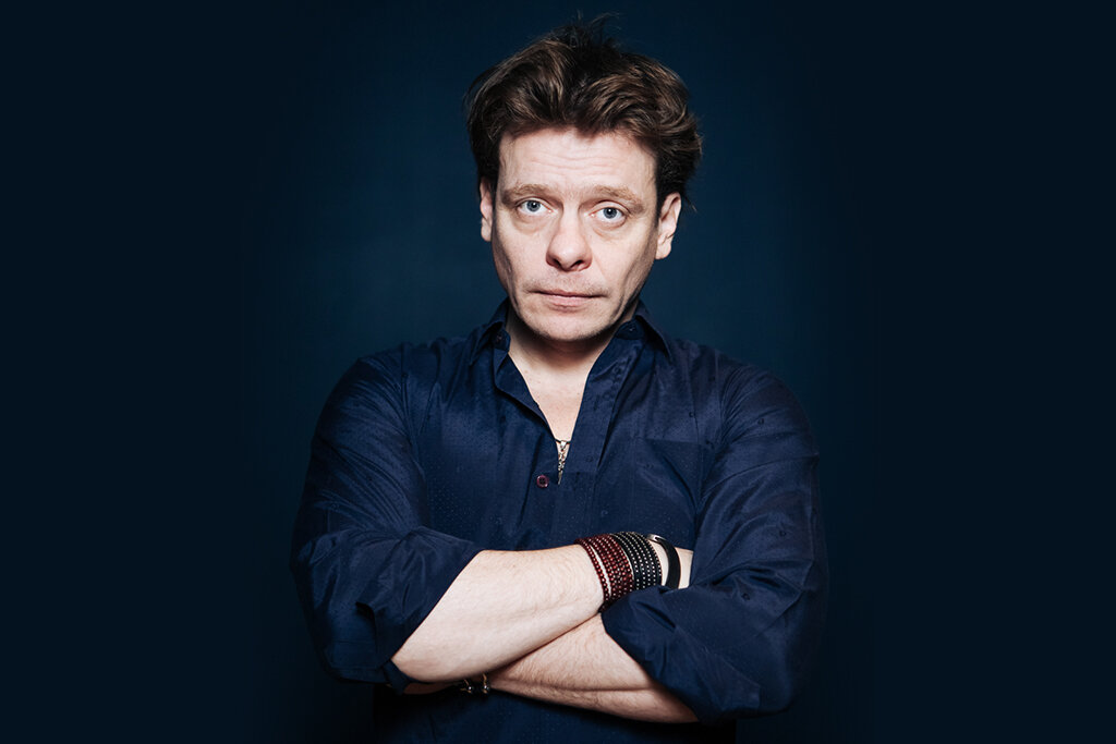 Источник: https://www.mmdm.ru/event/sdovlatov-zona-chitaet-pavel-maykov-4847