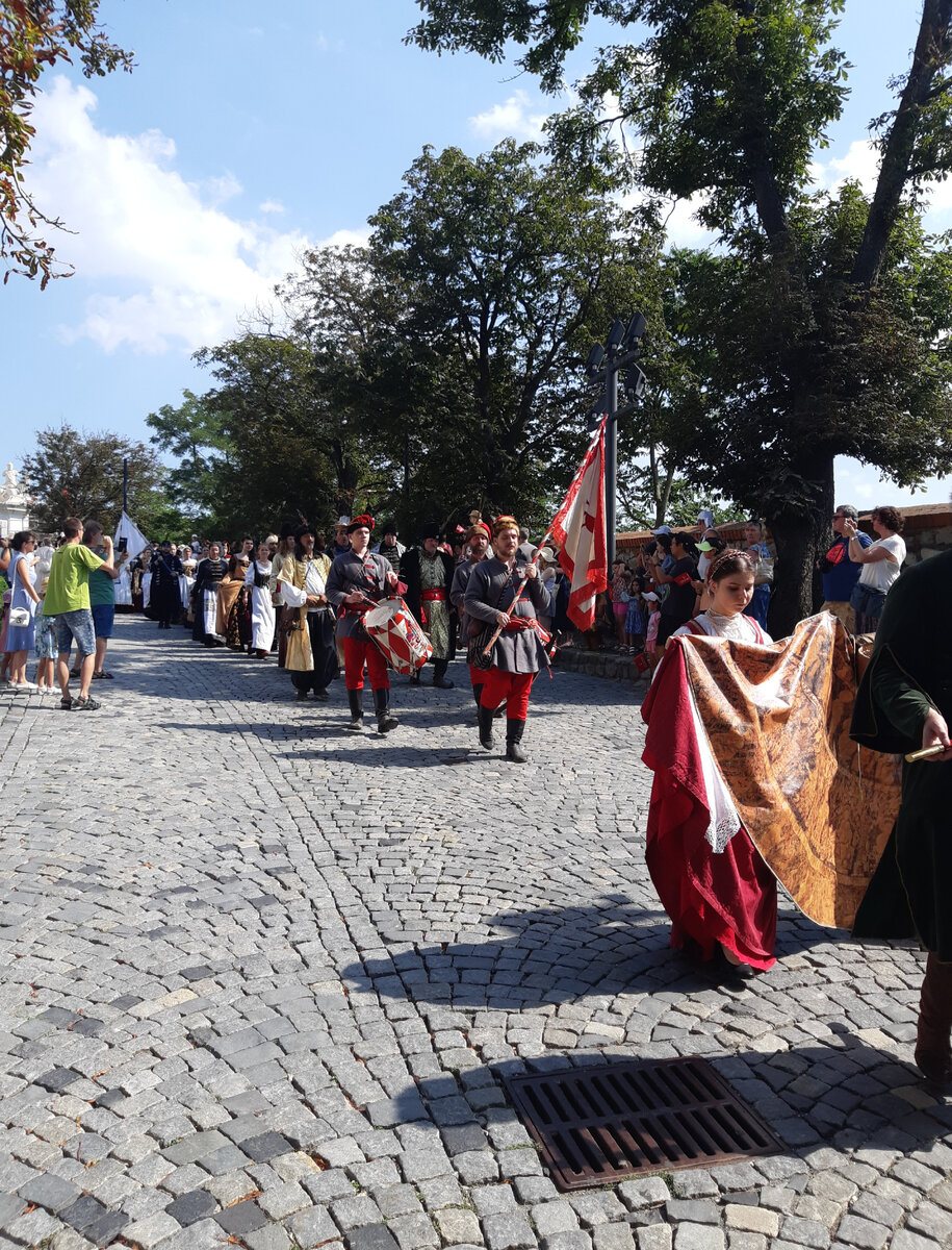 Копия коронационной мантии св. Иштвана.