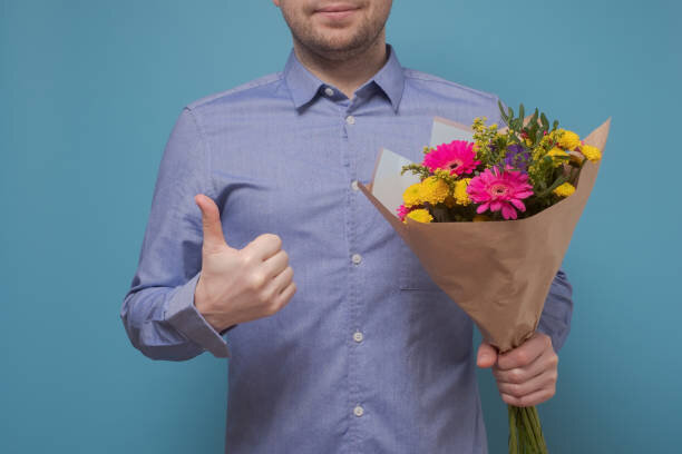 доставка цветов Москва на дом цветы в Москве курьером магазина цветов Москвы Первая Букетная