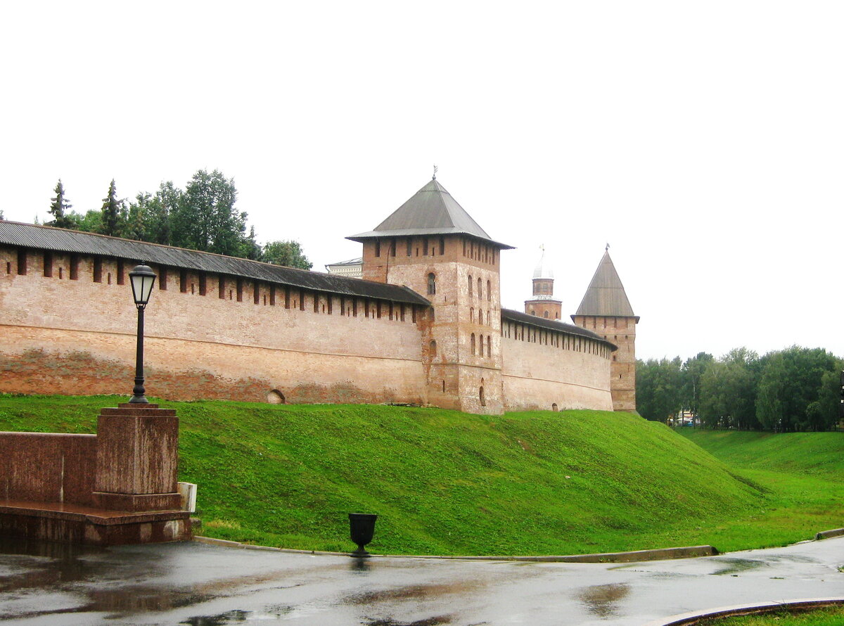 Новгородский кремль в плохую погоду. Фото автора