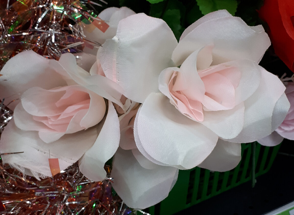 Искусственные цветы в Фикс Прайс.