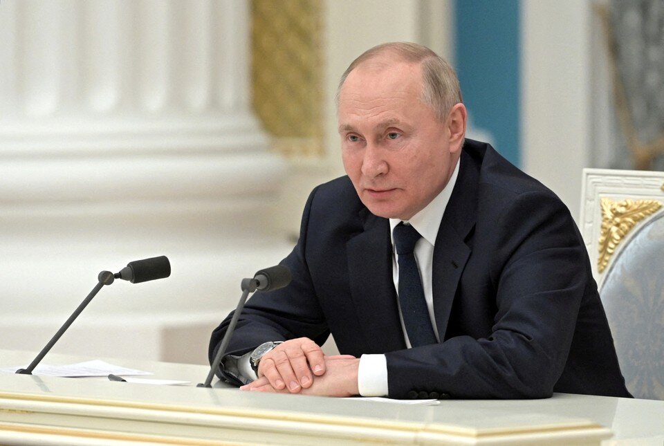     Владимир Путин  REUTERS