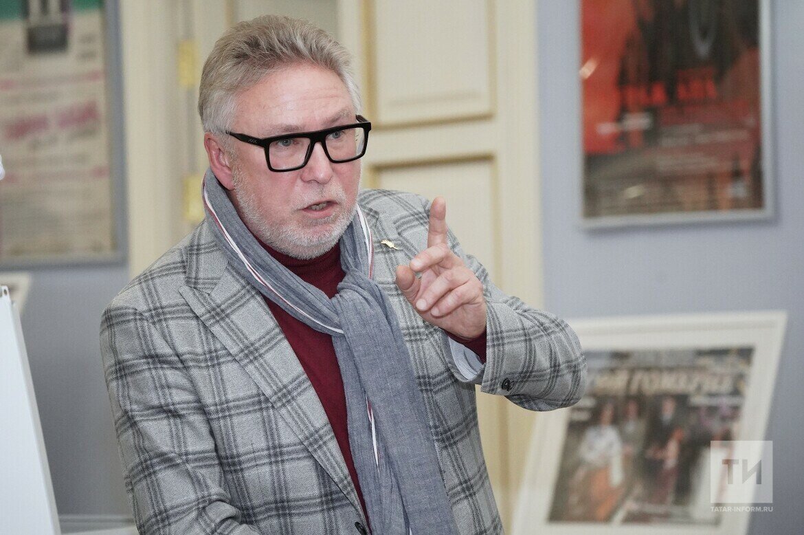 «Мансур Гилязов давно достоин государственной премии. Он активно творит. Народ его знает, любит»
Фото: © «Татар-информ»