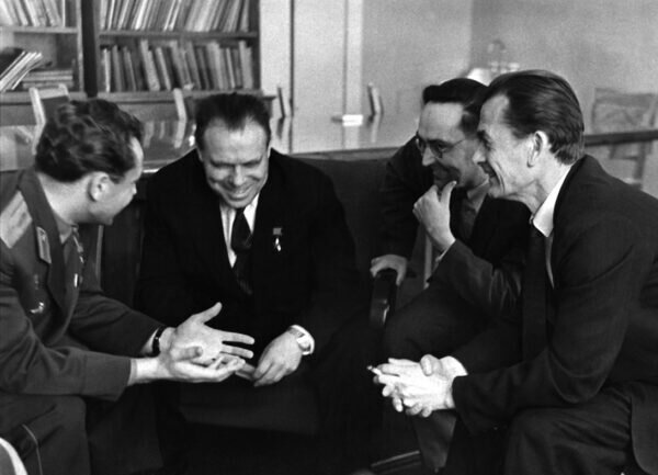    Космонавт Герман ТИТОВ, академики Андрей ТРОФИМУК, Марти ЧЕМОДАНОВ, Дмитрий БЕЛЯЕВ