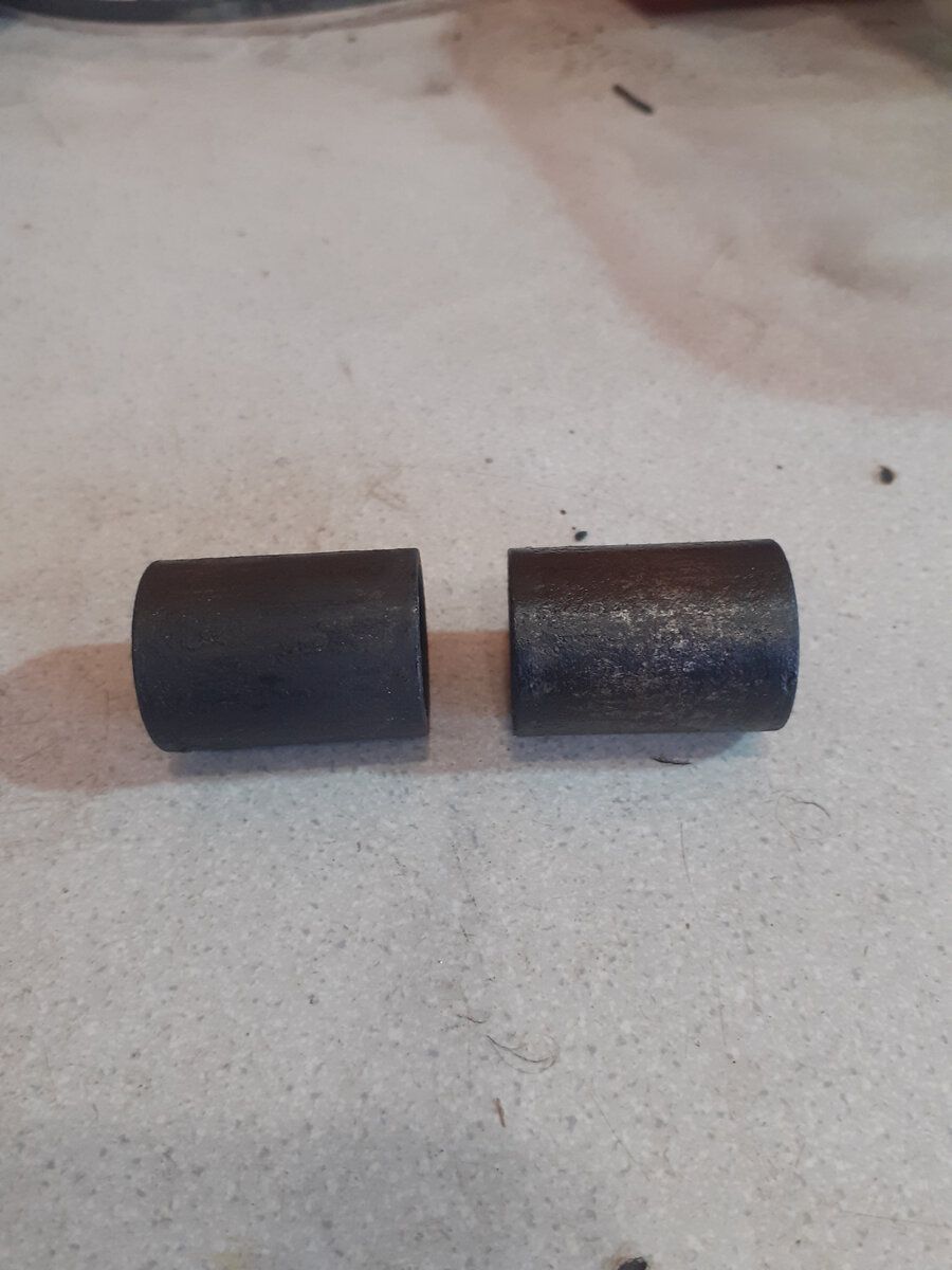 Внутренние крайние втулки оси маятника Kayo K4