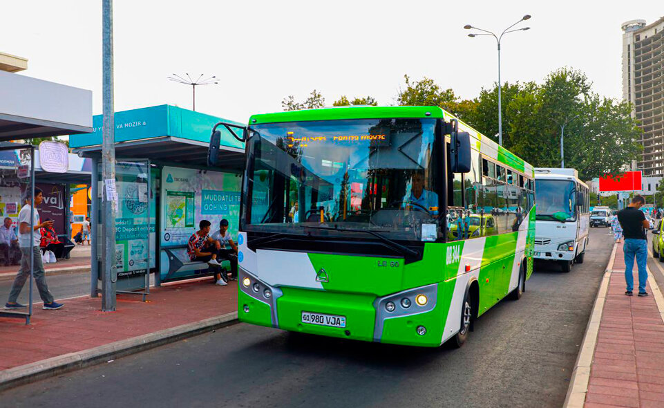 Автобус ташкент. Китайские автобусы. Наши автобусы. Китайские автобусы в России.