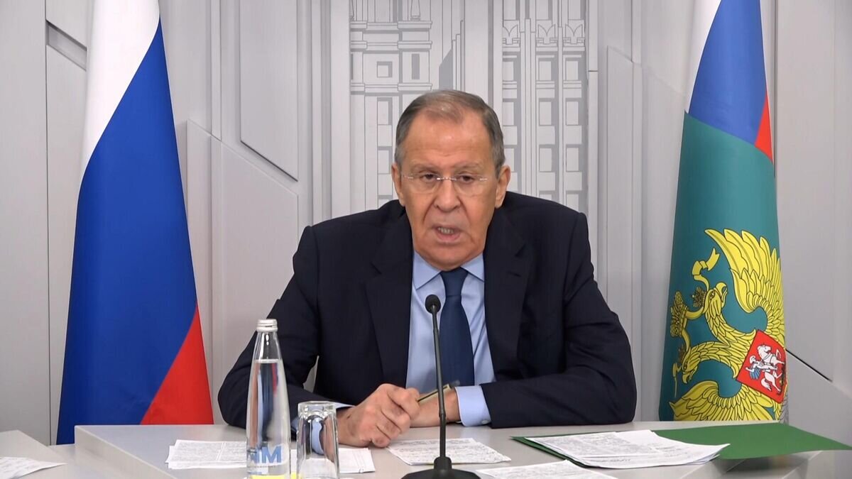    Лавров: "Доверия к доллару нет, евро тоже может быть использован в махинациях"© РИА Новости