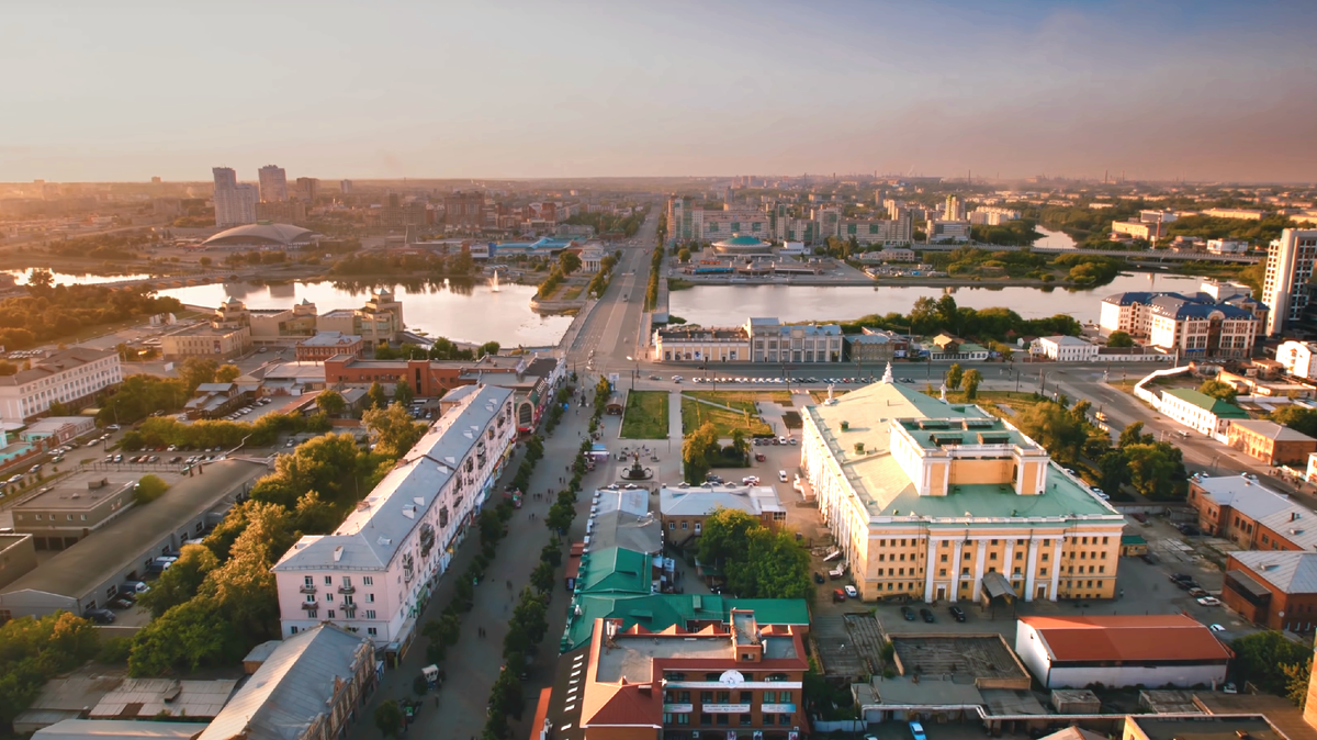 На фото: Улица Кирова.