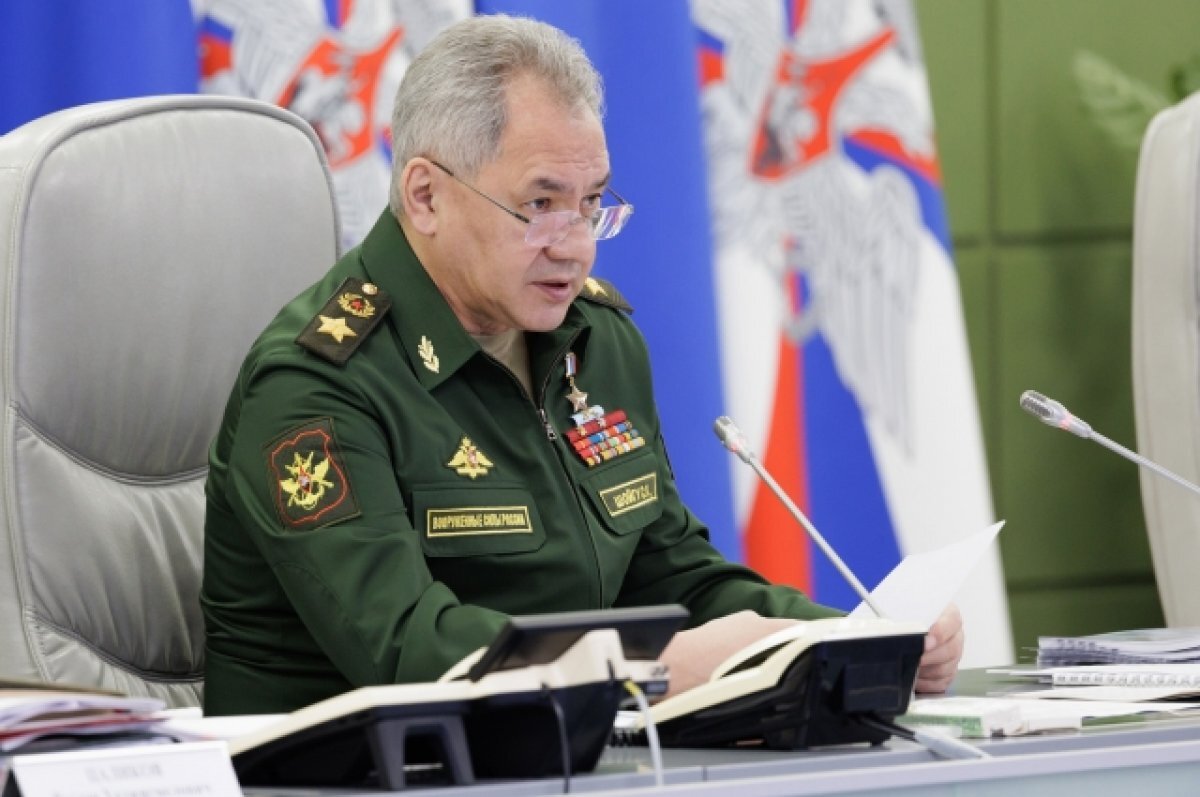    Шойгу поздравил военнослужащих, ветеранов и работников ОПК с Днем танкиста