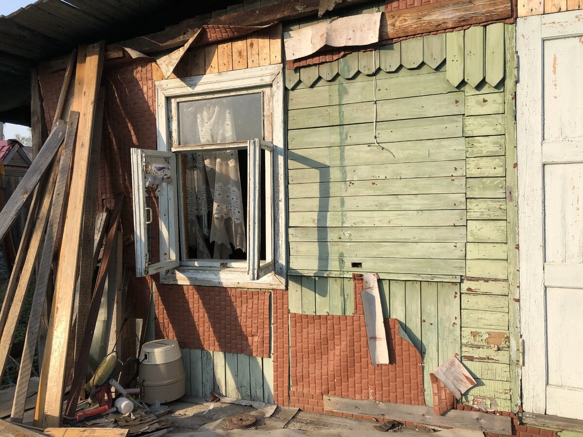 Старый пылесос