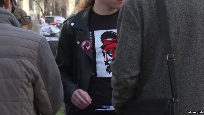 Один из активистов. Фотография: currenttime.tv