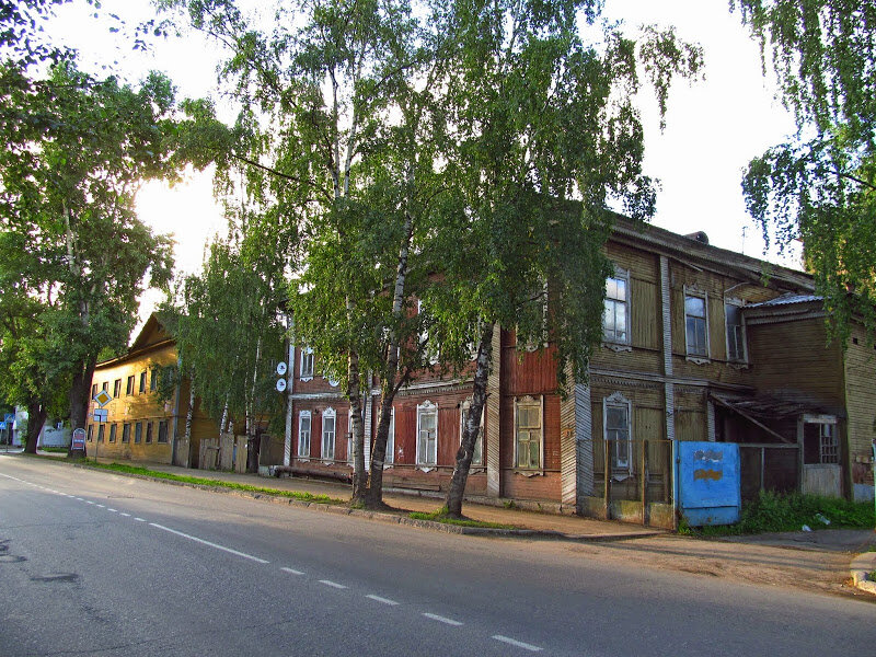 Основная фишка города - деревянная застройка
