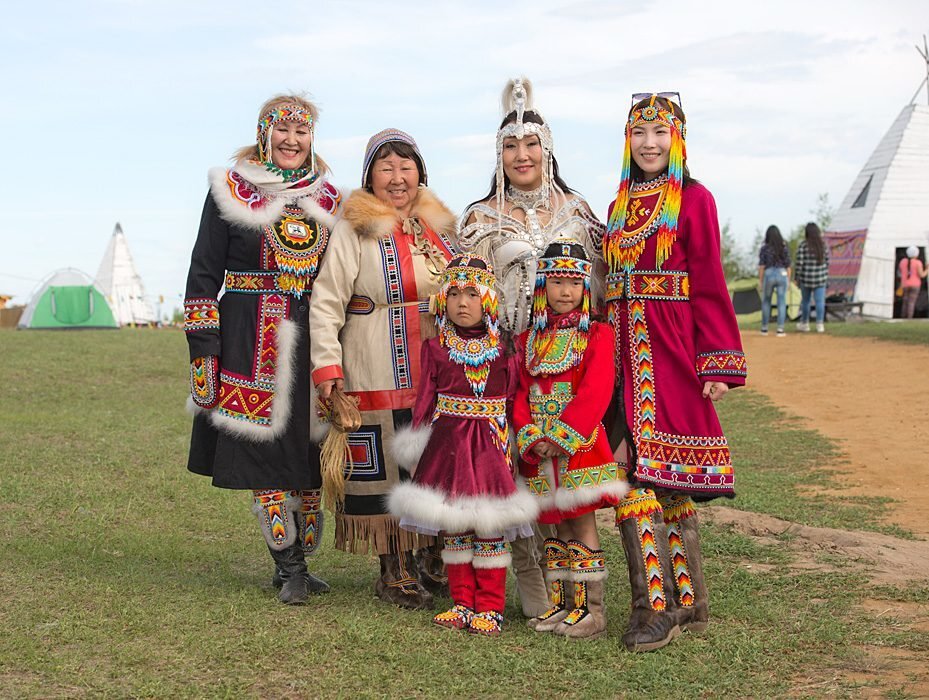 Эвенки фото в национальных костюмах