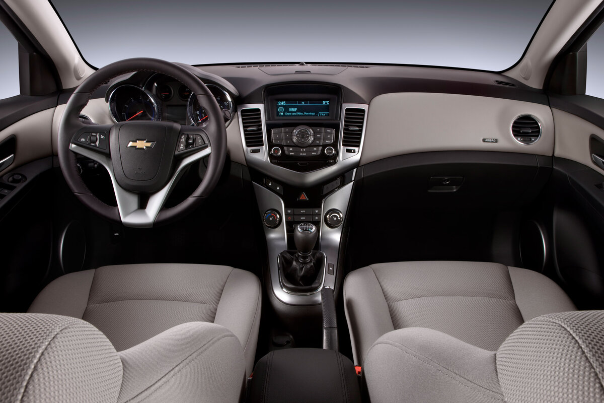 Chevrolet Cruze универсал LTZ 2013