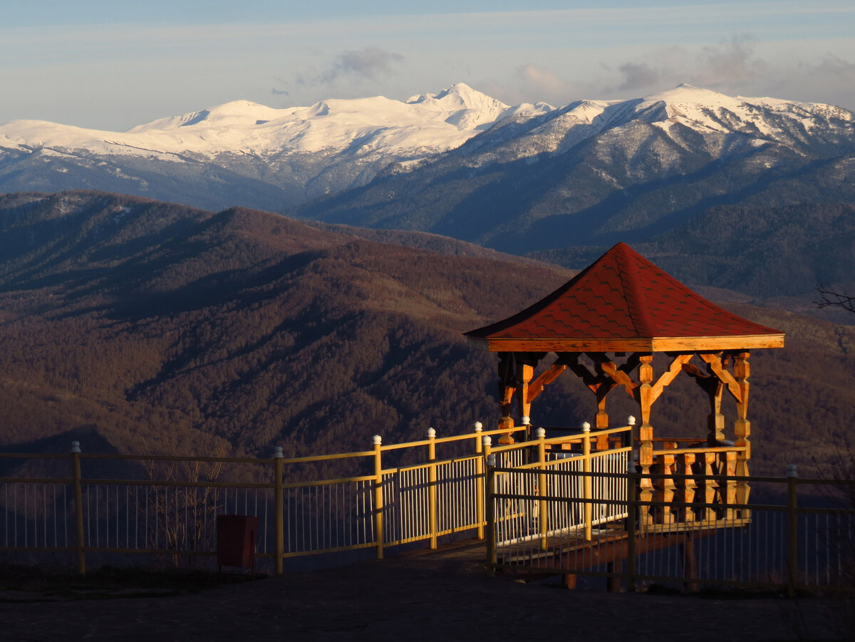 беседка на горе