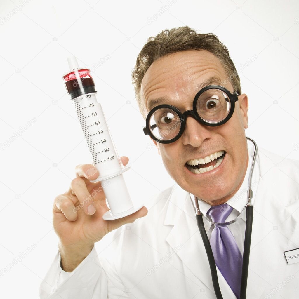 Источник: https://static8.depositphotos.com/1377527/952/i/950/depositphotos_9523123-stock-photo-scary-doctor.jpg