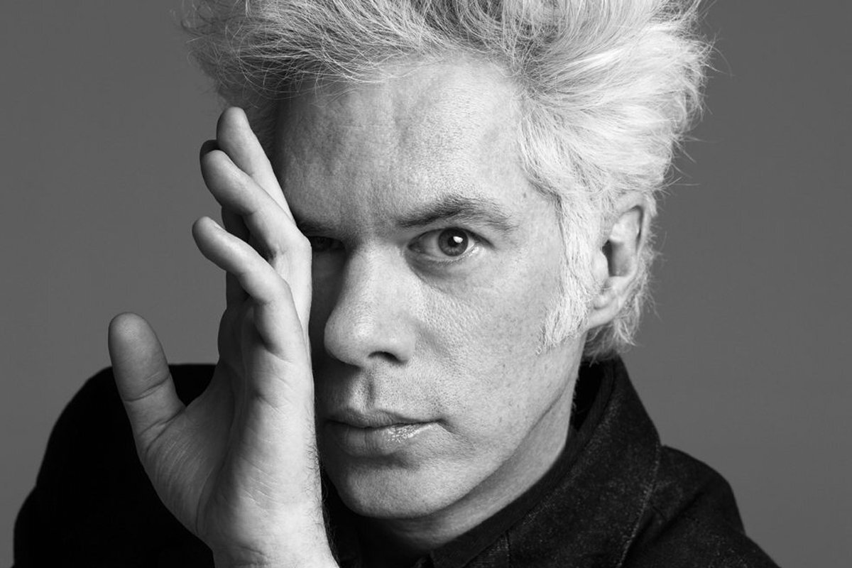 Джим Джармуш. Играет продюсера в фильме "В супе" и является режиссёром фильма "Мёртвые не умирают". Фото взято из Кинопоиска. 