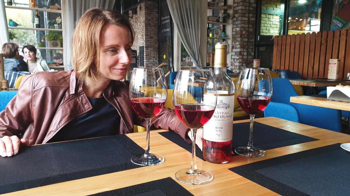 Как же без грузинского вина?!