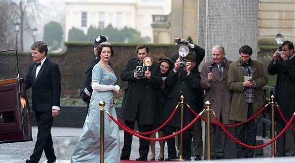 Кадр из сериала "Корона"