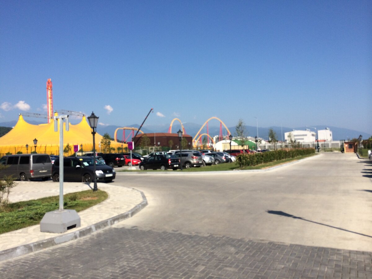 До олимпийских игр в этом месте была болотистая местность. 