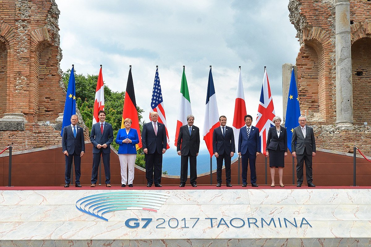 Политика. Санкции. Большая семерка. США. Россия.