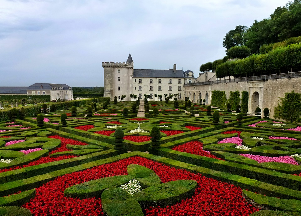 https://pixabay.com/ru/photos/chateau-de-villandry-%D0%B0%D1%80%D1%85%D0%B8%D1%82%D0%B5%D0%BA%D1%82%D1%83%D1%80%D0%B0-3806667/