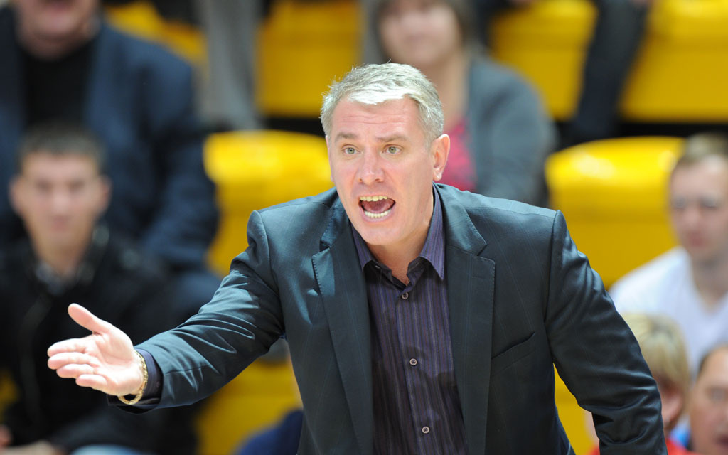 Недавно назначенный тренер нашей сборной