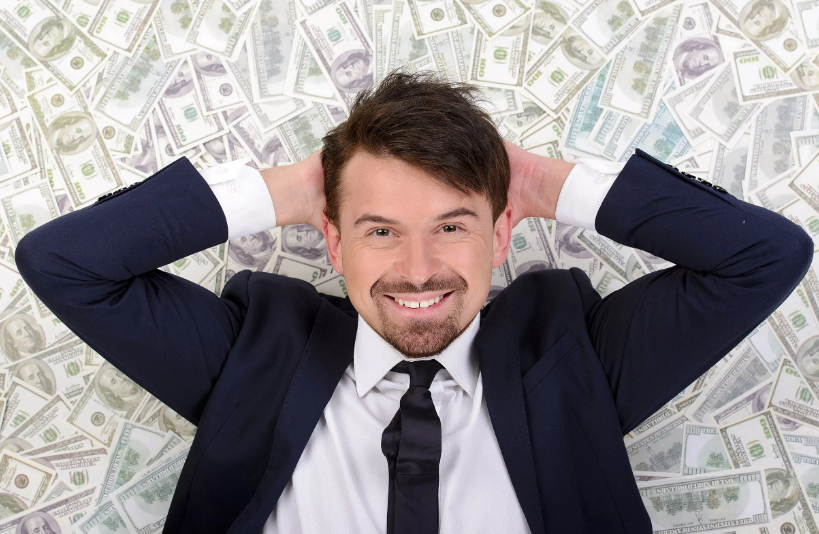 Еще подводный камень - не подражайте шулерам из кино, у которых денег нет, а только вид. Сосредоточьтесь на ощущениях, а внешнее - само подстроится. Многие богатейшие мира сего ведут скромный образ жизни. Это их выбор. Главное - у них есть свобода, они могут себя так вести, а могут и не вести.