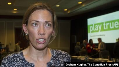 Председатель комитета атлетов ВАДА, олимпийская чемпионка по лыжам Бекки Скотт из Канады