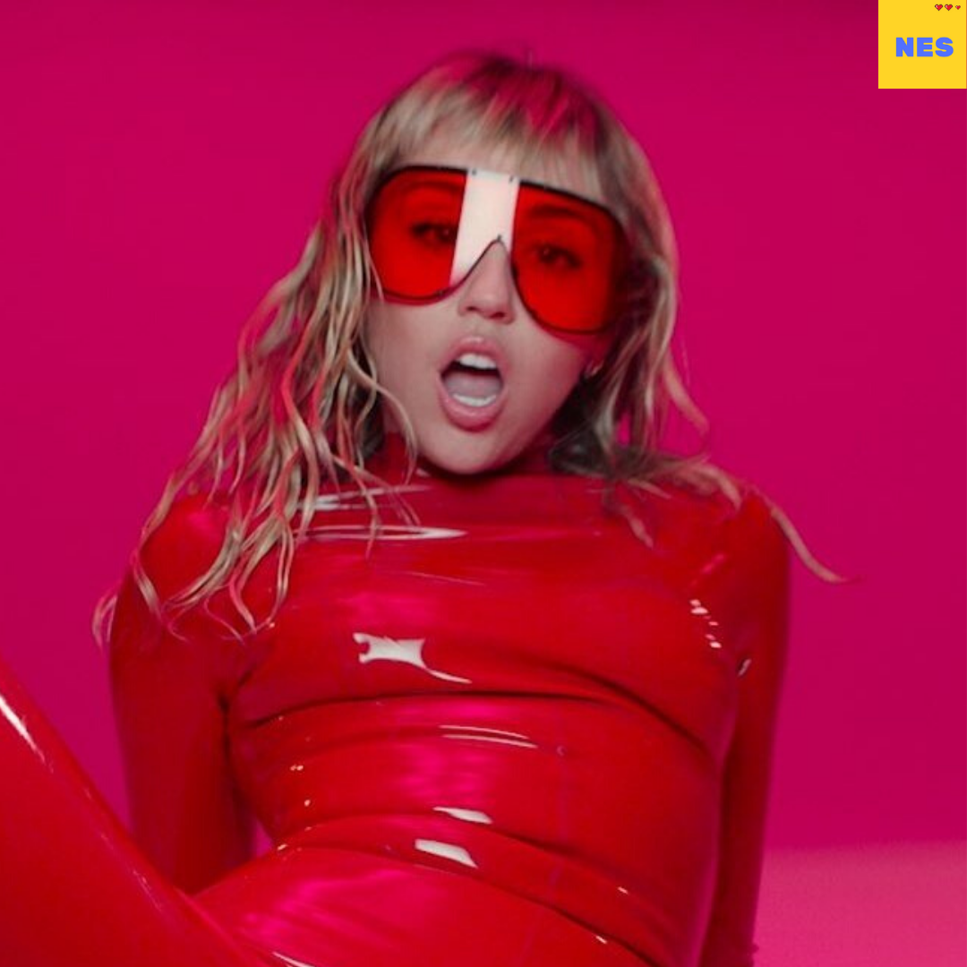 Майли Сайрус. Яндекс-картинки.