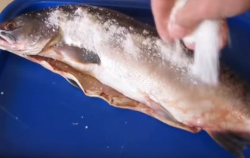 Я делала на подносе для фото, удобнее делать сразу в рукаве для запекания.