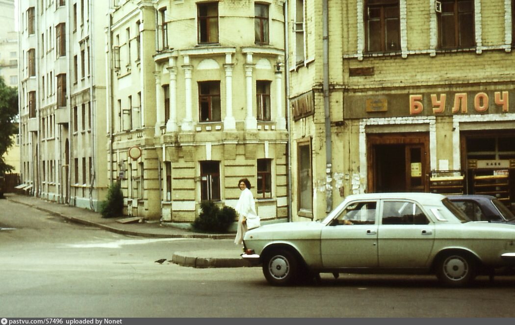 Булочная на Плющихе, 1991 г. Фото Игоря Алексеева.