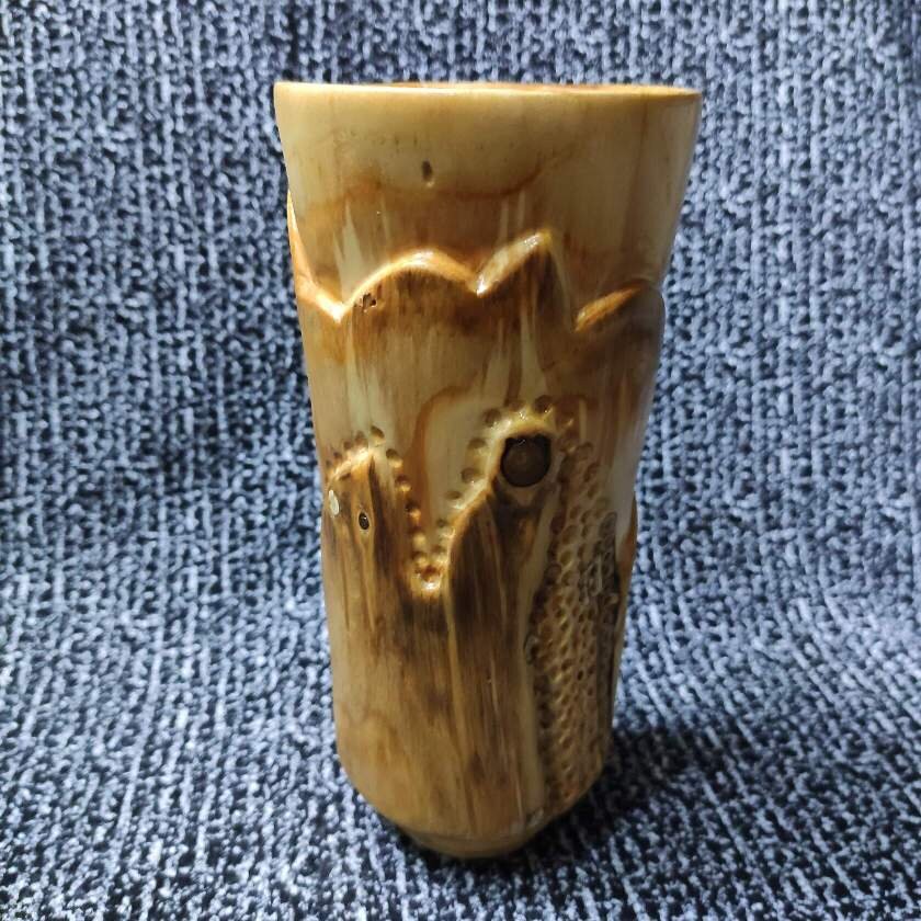 Вторая жизнь трухлявого пня