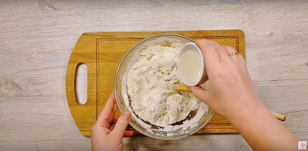 Тесто на кипятке. Необычный обед с мясом для всей семьи.