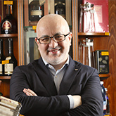 АРТУР САРКИСЯН
РУКОВОДИТЕЛЬ РАБОЧЕЙ ГРУППЫ «ВИННОГО ГИДА РОССИИ» РОСКАЧЕСТВА
