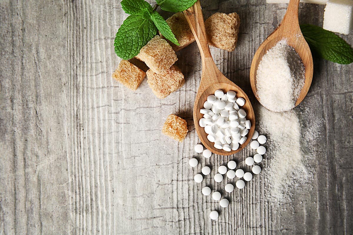 Источник фото: https://salonbeauty24.info/storage/2019/07/sakharozameniteli-stevia.jpg