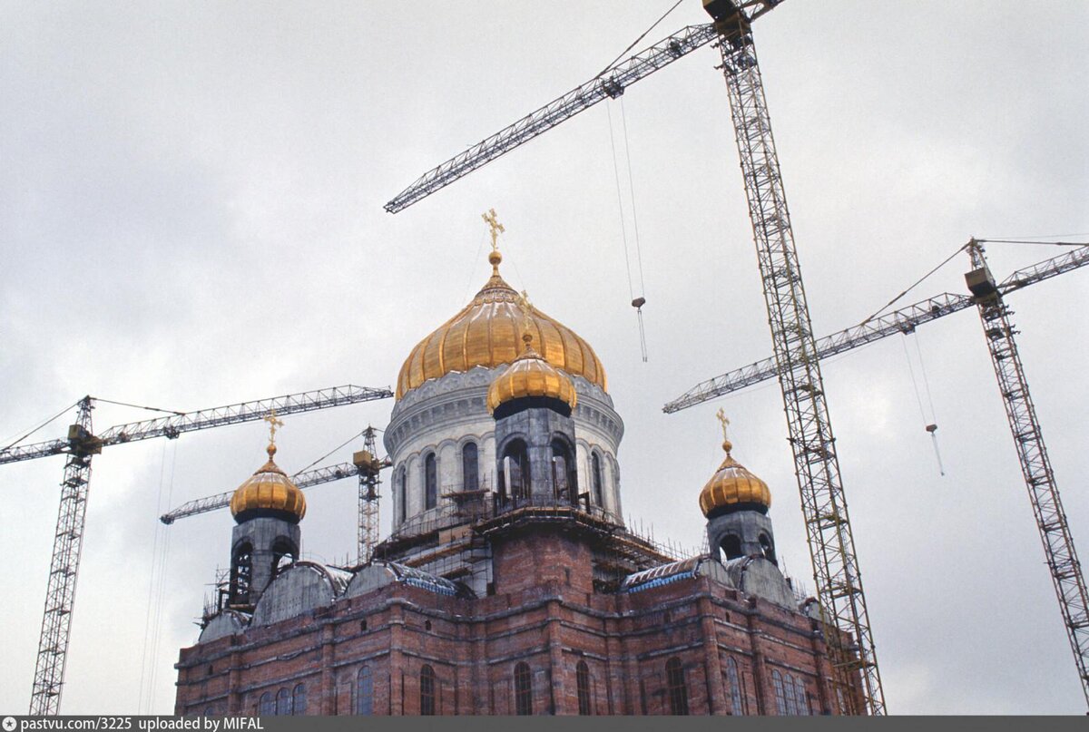 Строительство храмов в москве