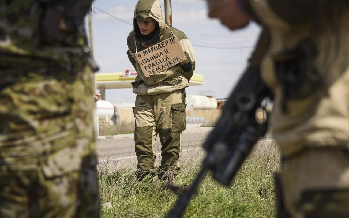 МАЖОРЕТКИ ДАРЯТ НАСТРОЕНИЕ 