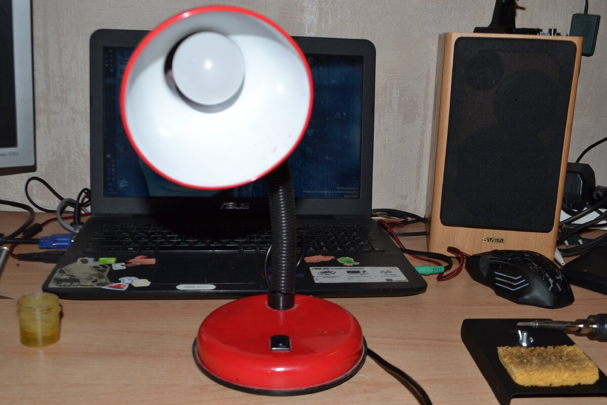 Починить настольную лампу. Настольная лампа радиолюбителя. Починка настольной лампы. Ремонтируем настольную лампу